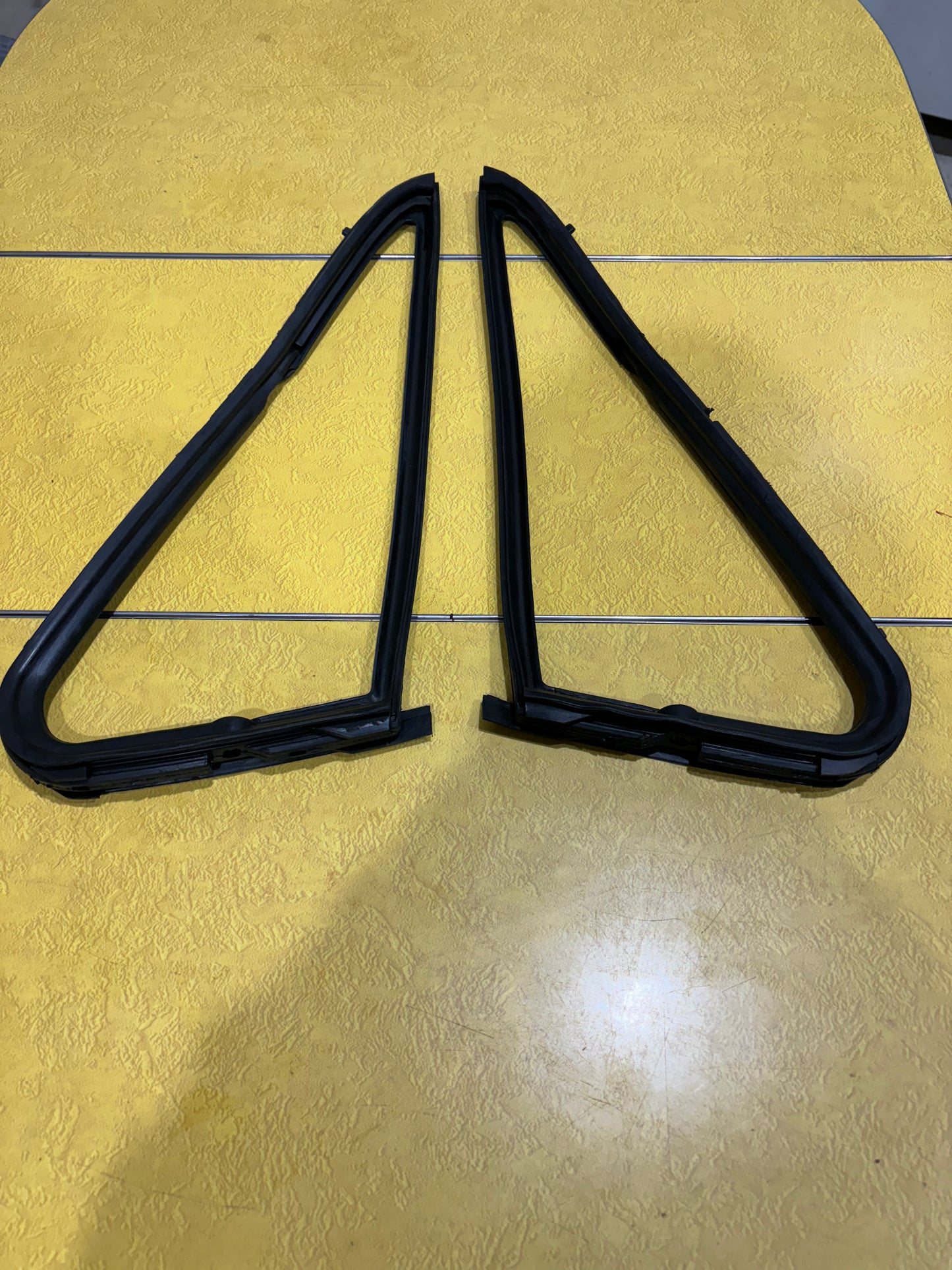 wing window seal kit for 1987-1993 dodge pickups / ram chargers